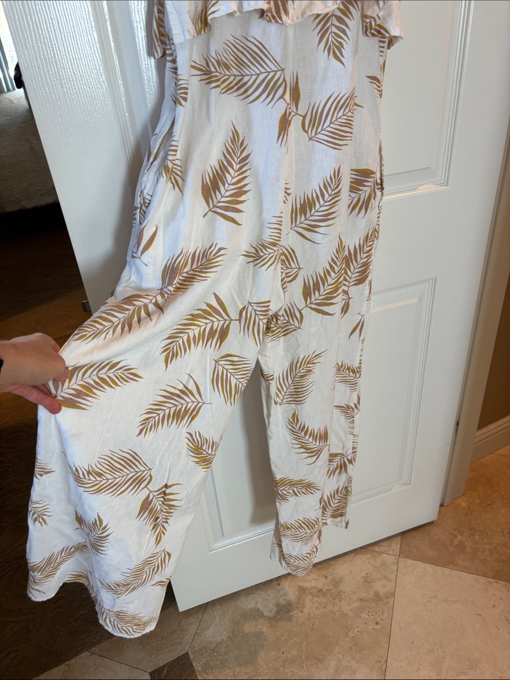 Billabong White Jumpsuit with Tan Palm Print - Picture 6 of 11